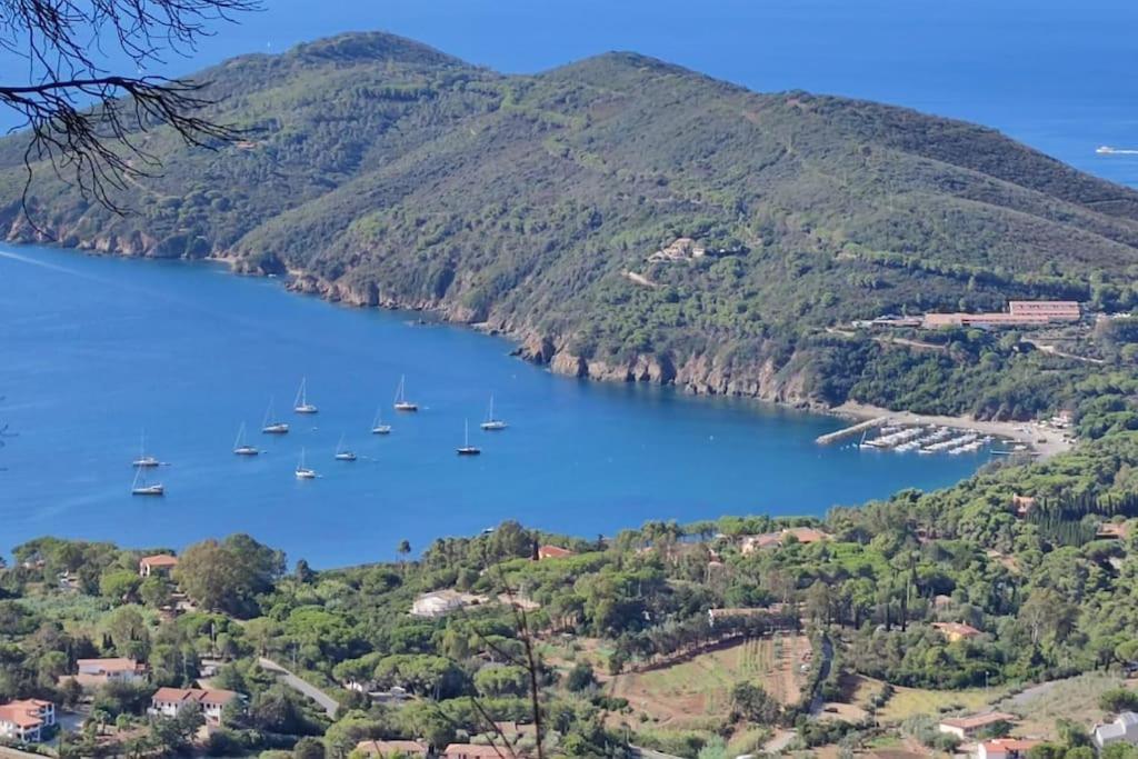 Casa Vacanze Il Pastore Tedesco Portoferraio Esterno foto